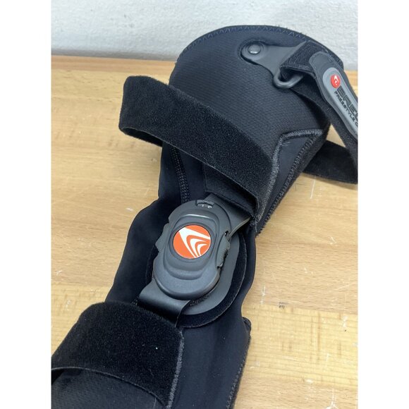 Breg Freestyle OA Lateral Knee Brace Right Leg Size Small Front - Picture 5 of 10
